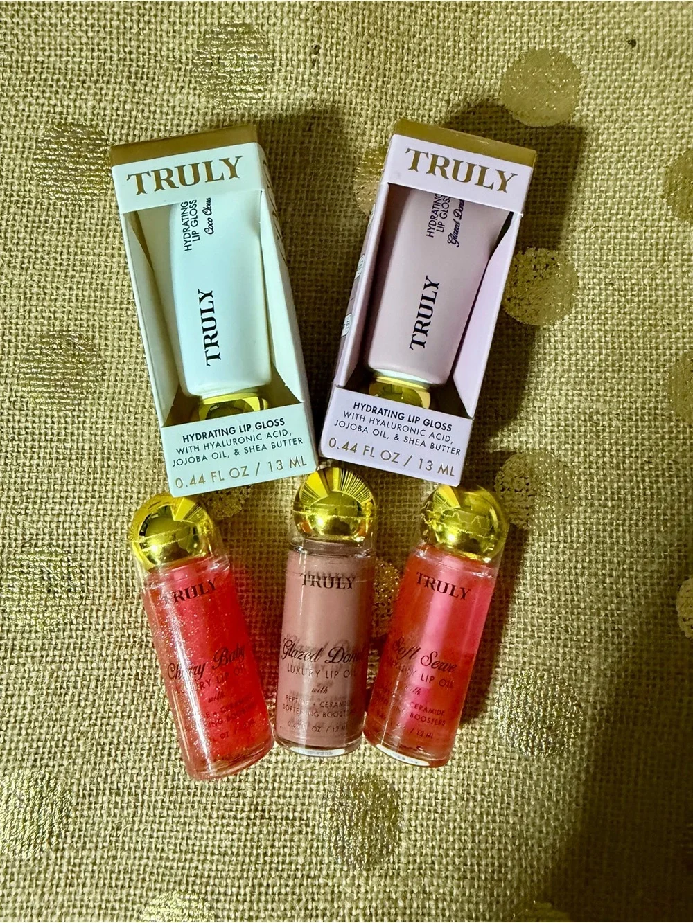 NEW TRULY LIP OIL AND GLOSS BUNDLE- NEW & SEALED - 5 piece set!